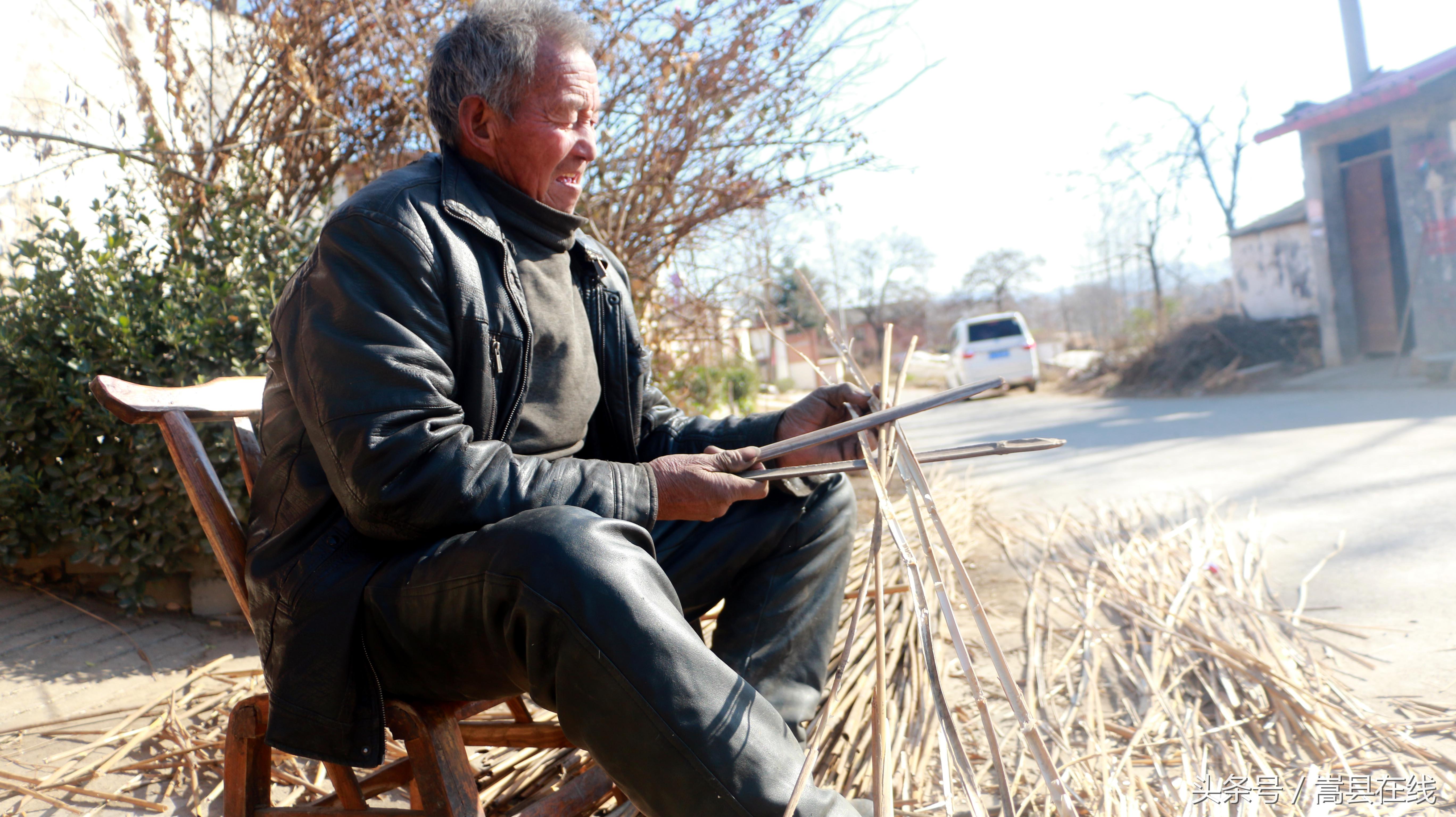 嵩县最后的席匠72岁蹬磙子编卖苇席