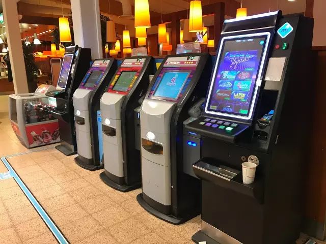 如何在芬兰摆摊赚欧元-自由公路芬兰站之赫尔辛基跨年