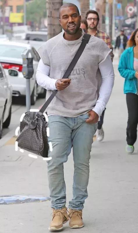 为什么现在的人都喜欢和有钱人玩,为什么有的人喜欢跟有钱人交朋友