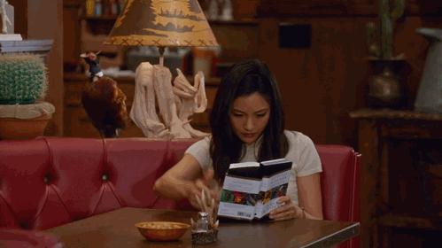 有了全世界3秒卖一瓶的“液体黄金“，干燥、长痘就与你无缘了！