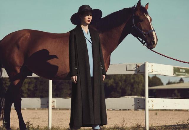 如何挑选一件永不过时的羊绒大衣,便宜的羊绒大衣和贵有什么区别