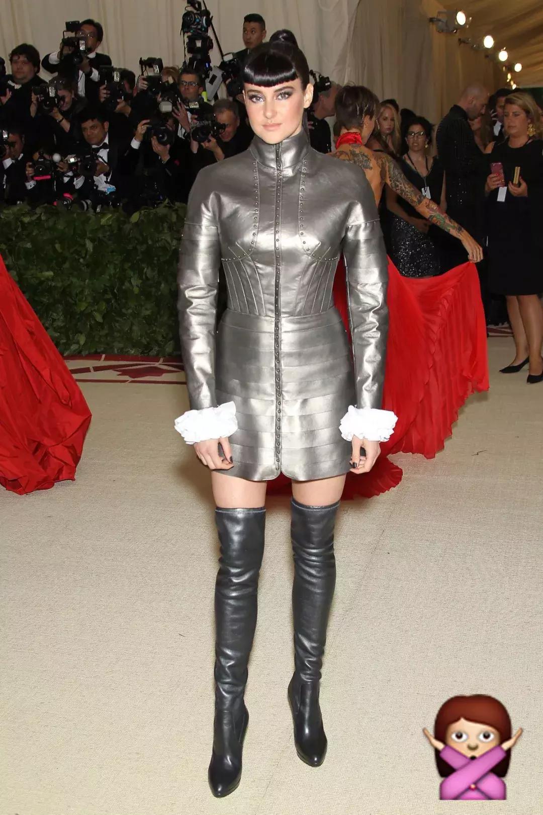 杨紫：过膝靴买不好真坑，孟美岐：感同身受