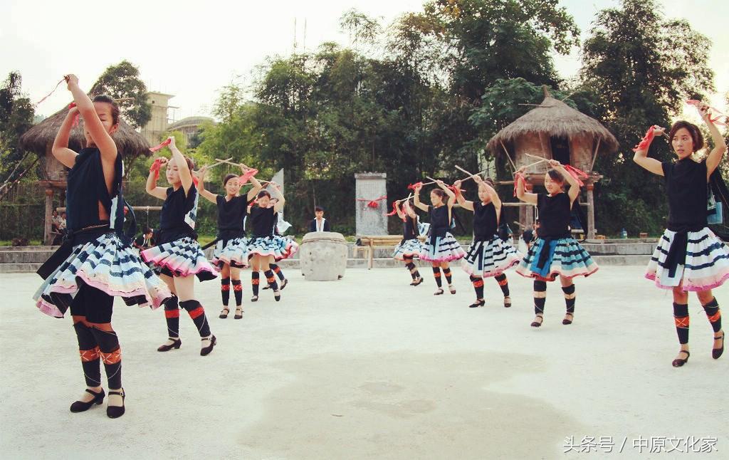 湘西民族特色古老风俗舞蹈摆手舞,我国少数民族民间经典舞蹈有哪些