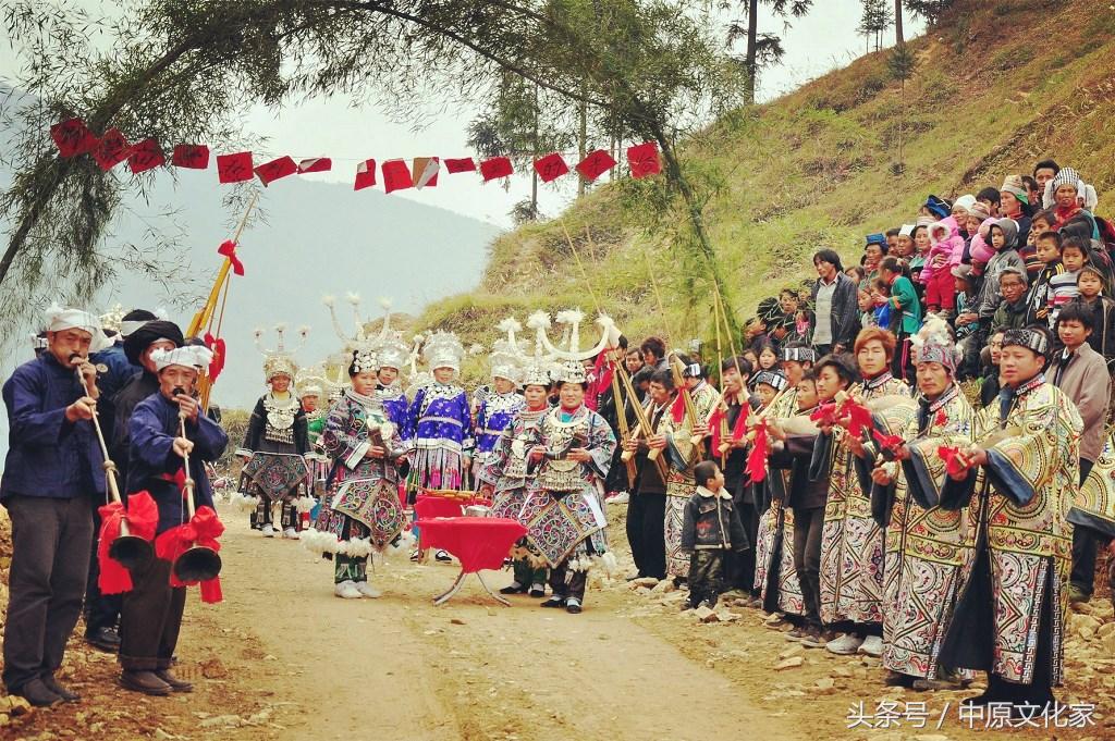 湘西民族特色古老风俗舞蹈摆手舞,我国少数民族民间经典舞蹈有哪些