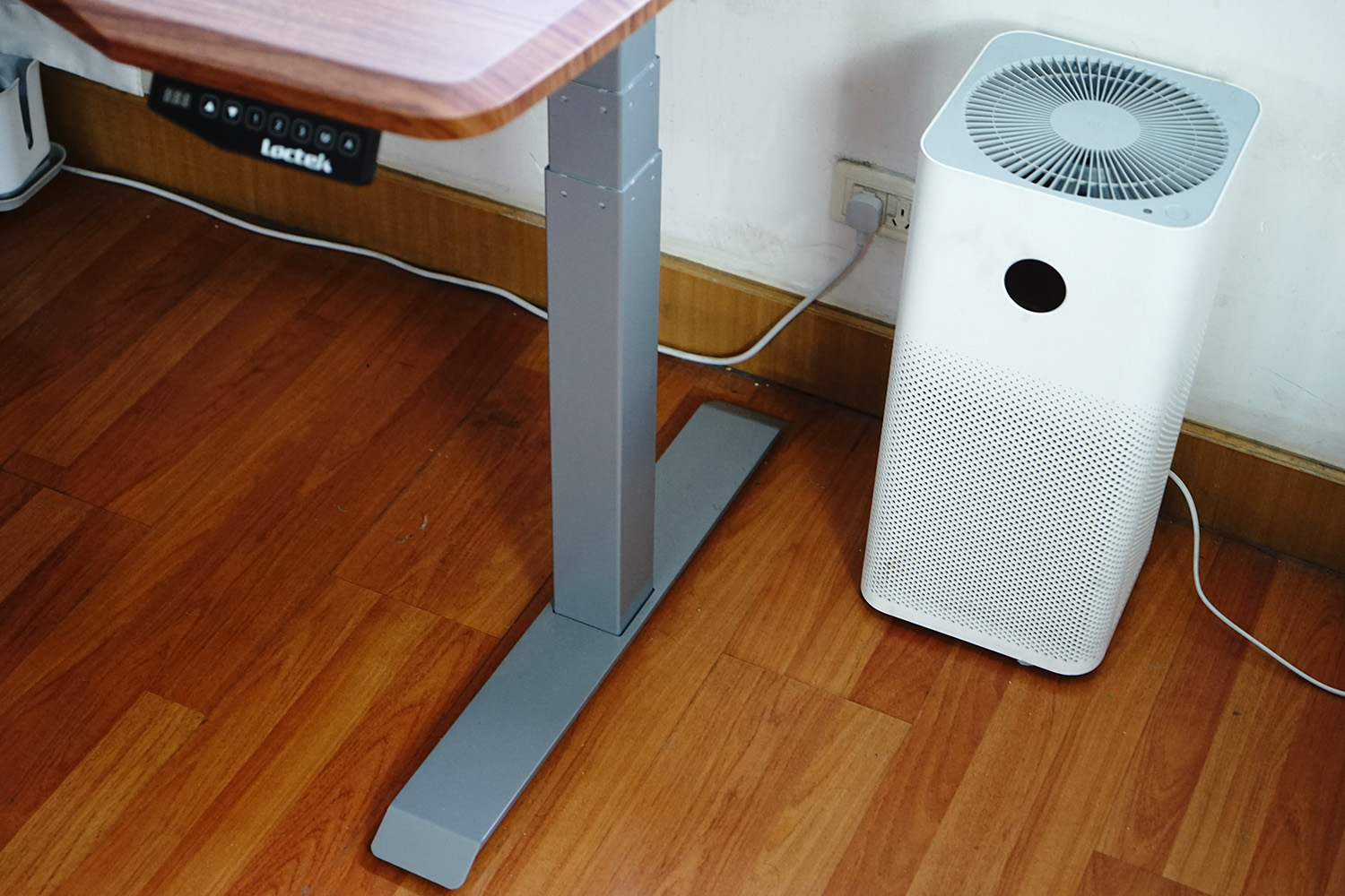 告别疲劳驾驶和腰酸背疼,乐歌升降桌效果怎么样