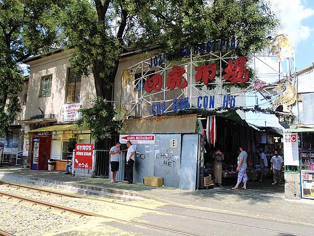 布达佩斯唐人街夜市,聊一聊海外生活