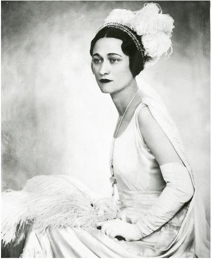 戴安娜王妃珍珠手链,戴安娜王妃的三排巴洛克珍珠项链