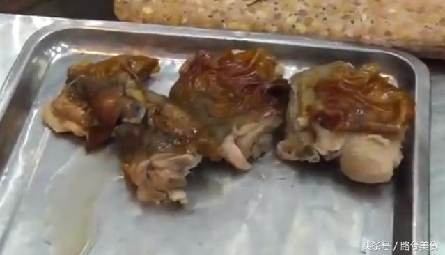 越南街头烤全羊,越南美食重口味烤全羊