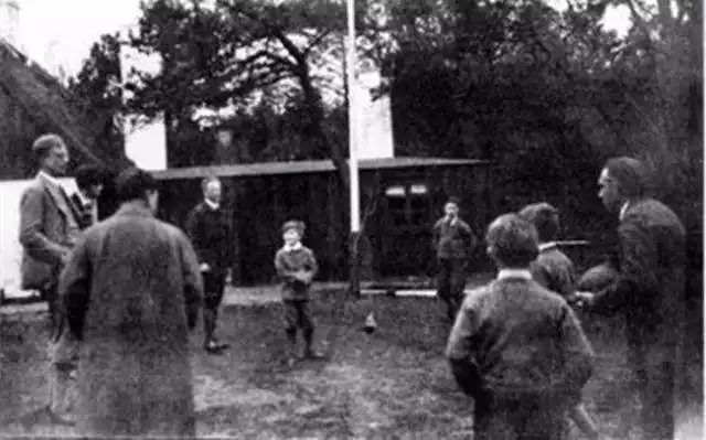 玻尔和爱因斯坦论战合照,物理学家玻尔与爱因斯坦