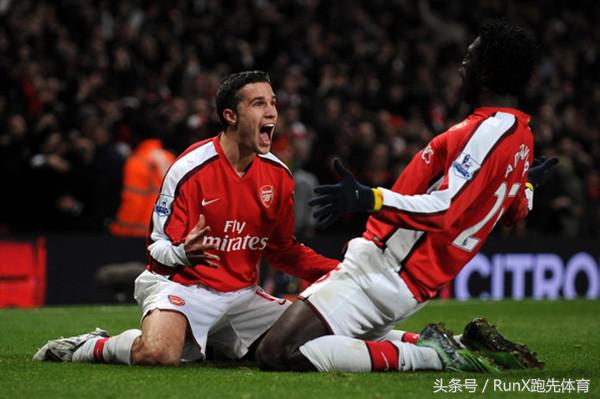 范佩西阿森纳英超红牌,范佩西告别英超发文