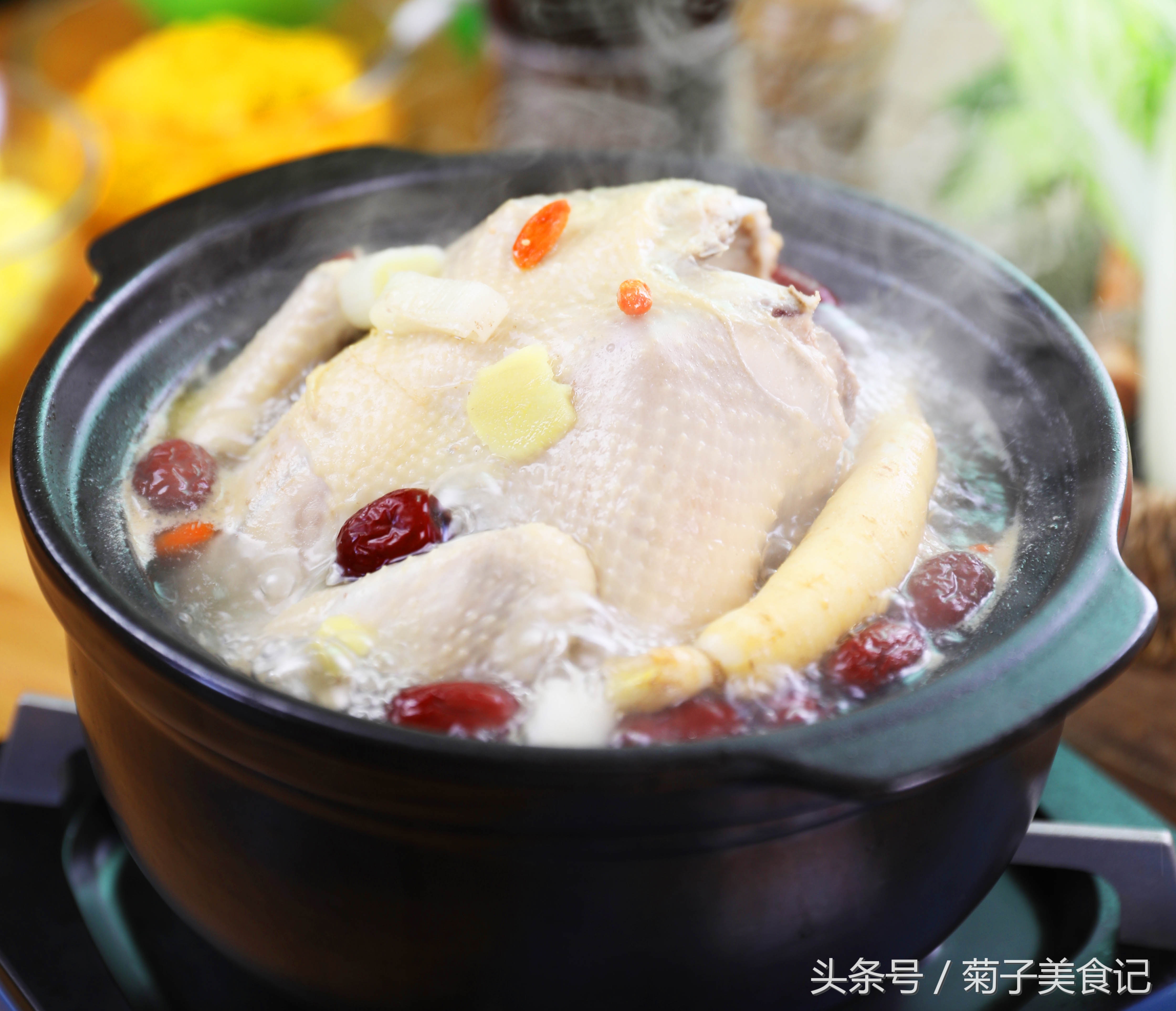 鲜人参汤补气血做法,鲜人参炖鸡汤的正确做法和功效