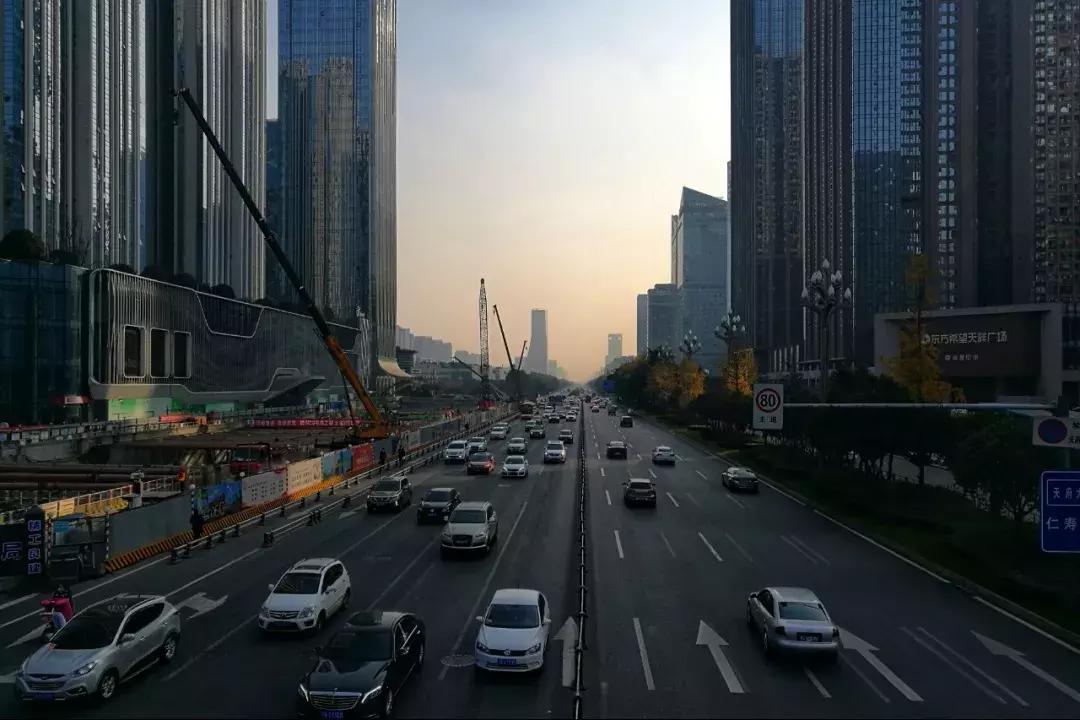 成都武汉晋级一线城市,成都离一线城市有多远