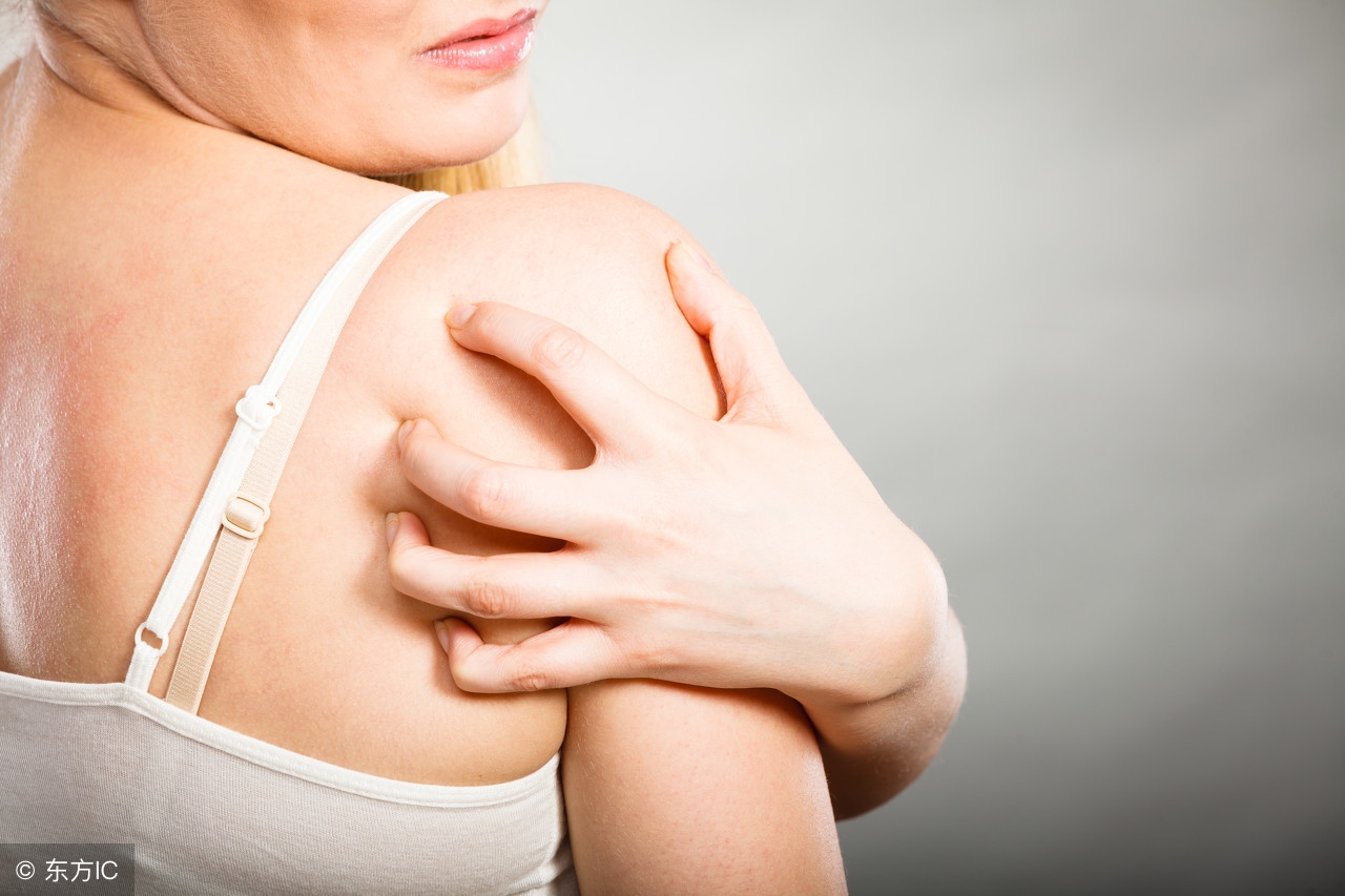 白天不痒晚上睡觉身体发痒,白天不痒到晚上皮肤就痒怎么办