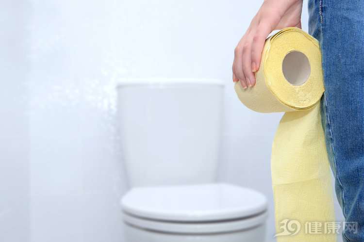 出现这4种异常要警惕是肾囊肿,双肾3mm结石会有哪些症状