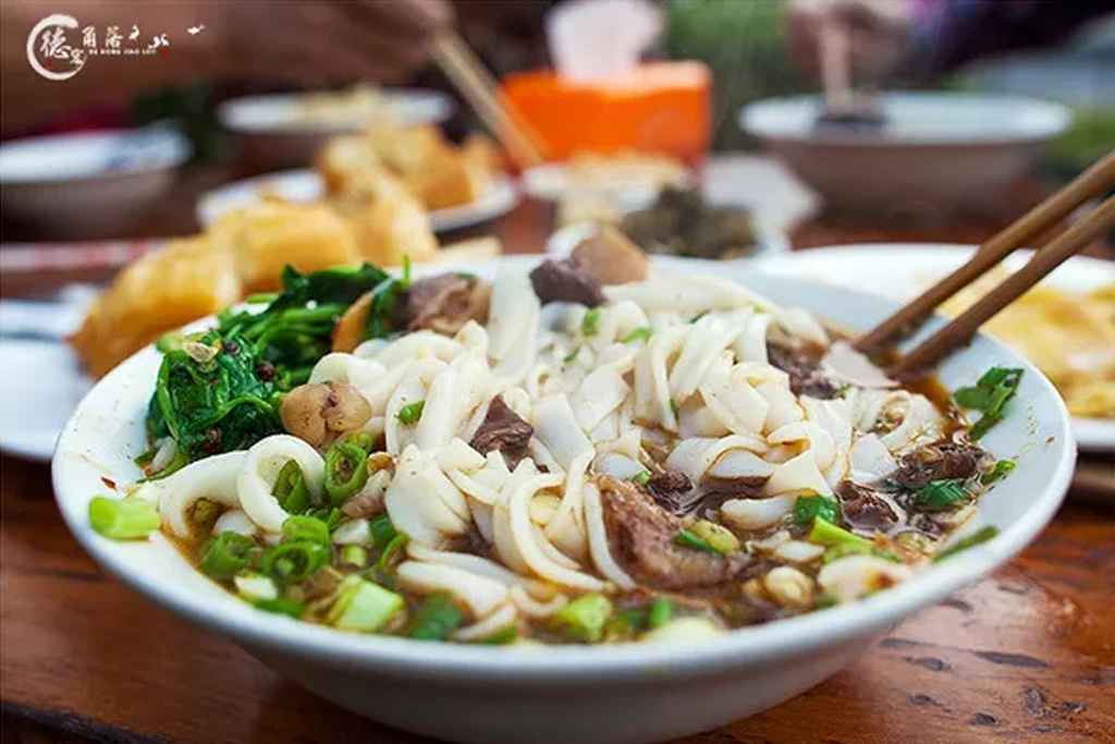 德宏美食攻略一日游,德宏美食古镇