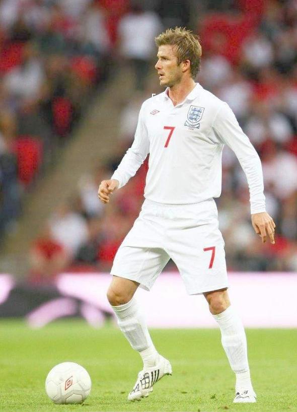 实况足球手游技巧过人和射门,实况足球手游433进攻战术教学