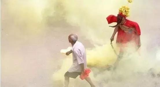 老人去世头七晚上孩子突然梦里哭,老人去世头七