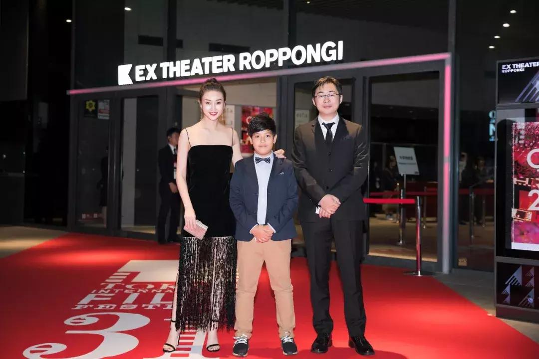 不必硬拗,林鹏“演妈妈”比朋友圈里的刷屏宝妈更入戏