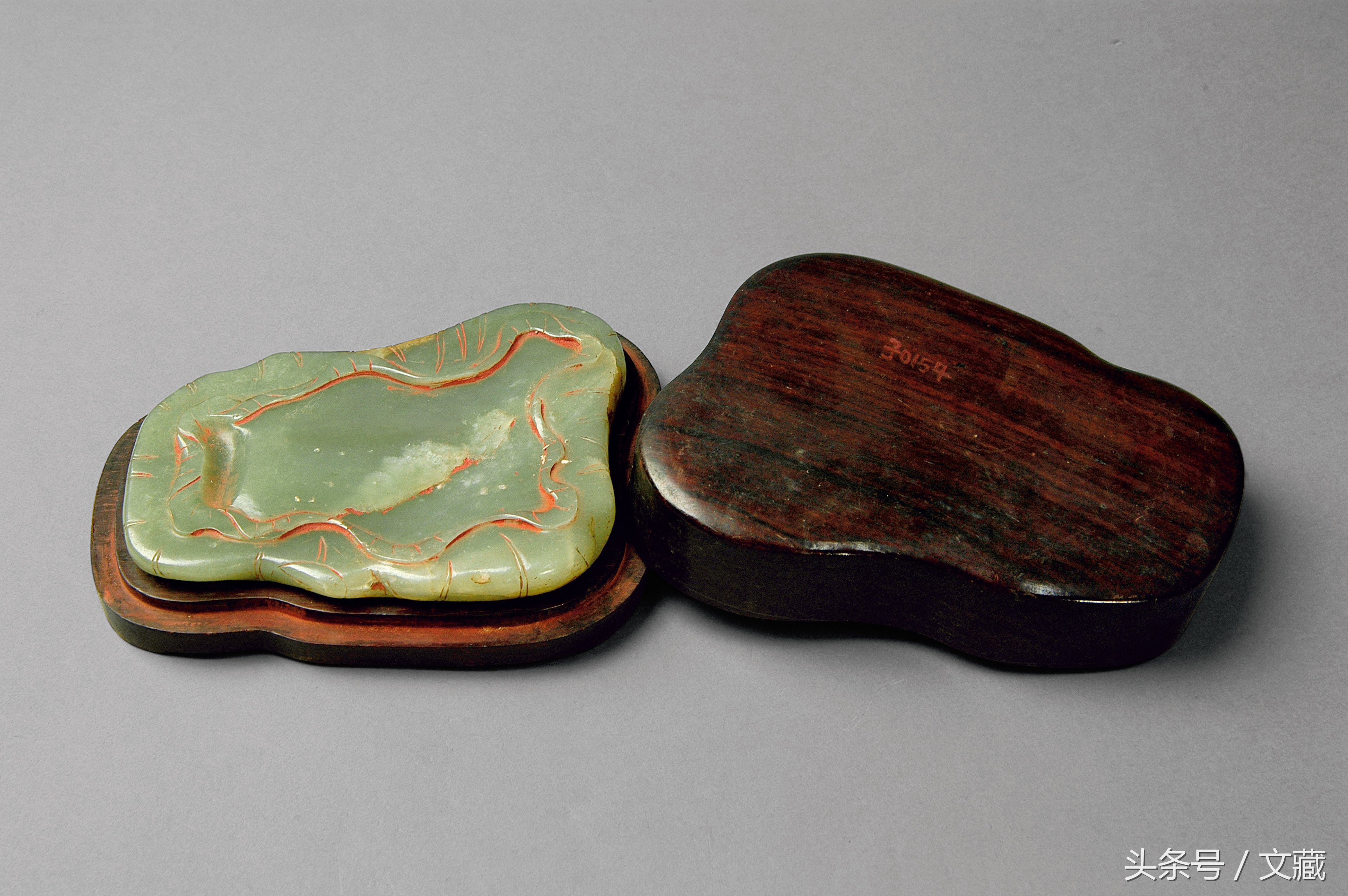 隐玉文房四宝中的其中一宝砚台,中国顶级文房四宝砚台