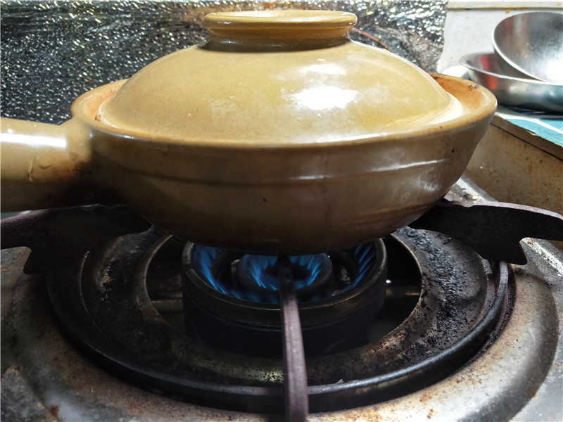 广式煲仔饭如何有锅巴,广式正宗煲仔饭做法