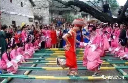 一个字形容各省人的性格,中国各省女人的性格特征图片