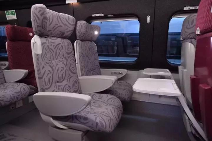 没航班到香港不用愁，霸座罚巨款的高铁通车了！比坐飞机还划算！