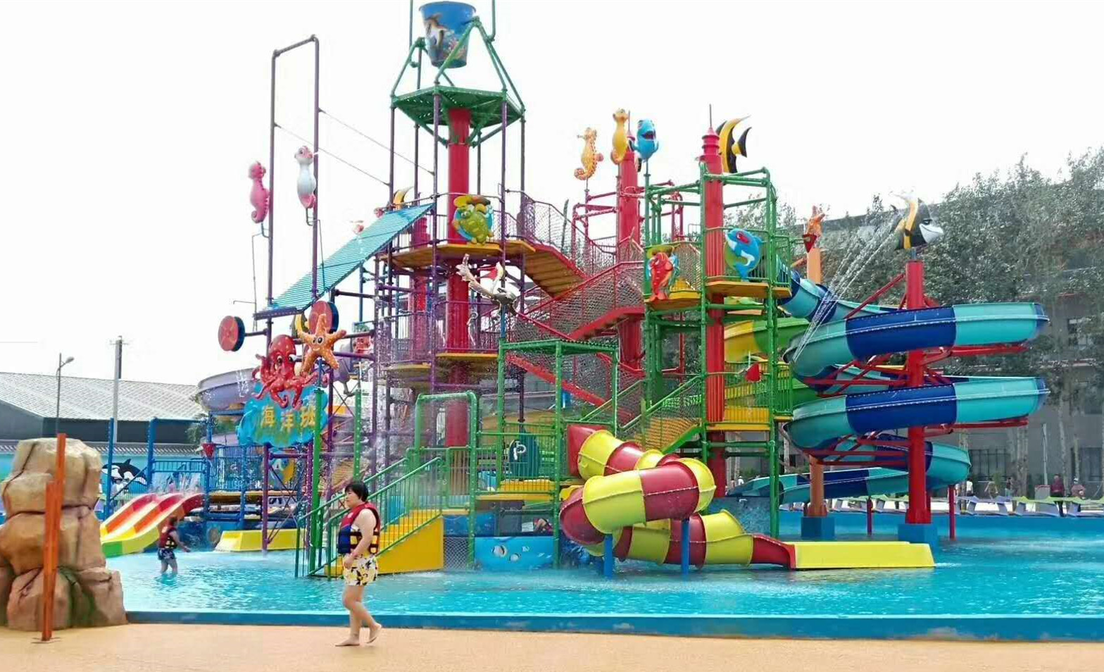 沈阳龙润夏宫温泉水乐园游玩项目,沈阳水世界温泉门票多少钱