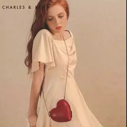 小ck包跟zara包哪个好推,小ck类似价钱的包