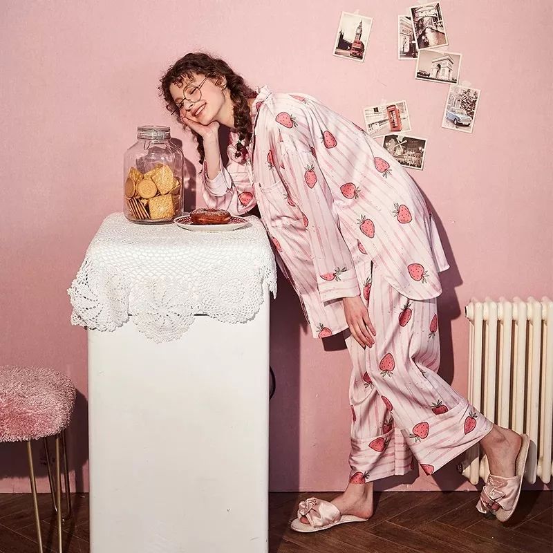 可甜可纯可性感，我们仙女连睡衣都要软fufu