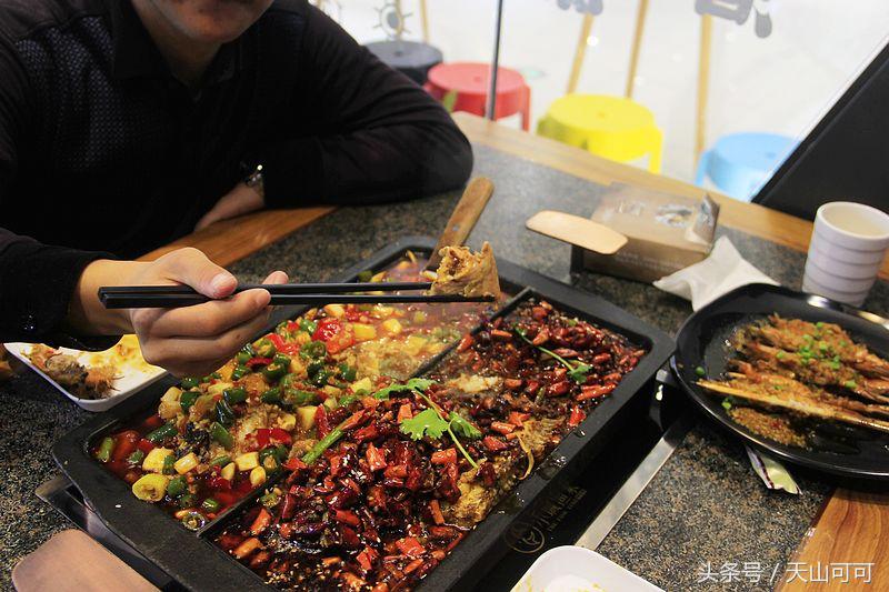 乌鲁木齐新疆传统烤鱼,新疆烤鱼哪种鱼好吃