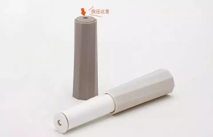 彻底消灭大衣尘屑？超实用的粘毛筒，值得我安利一整季！