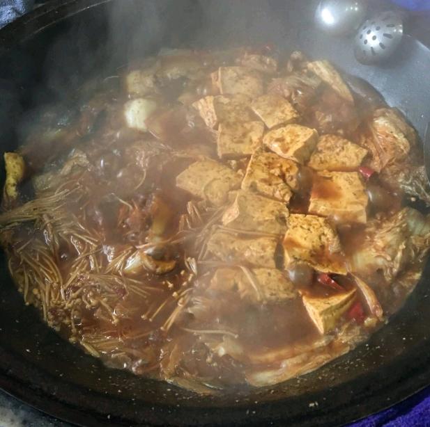 铁锅炖鱼的详细配方,铁锅炖什么鱼最好吃