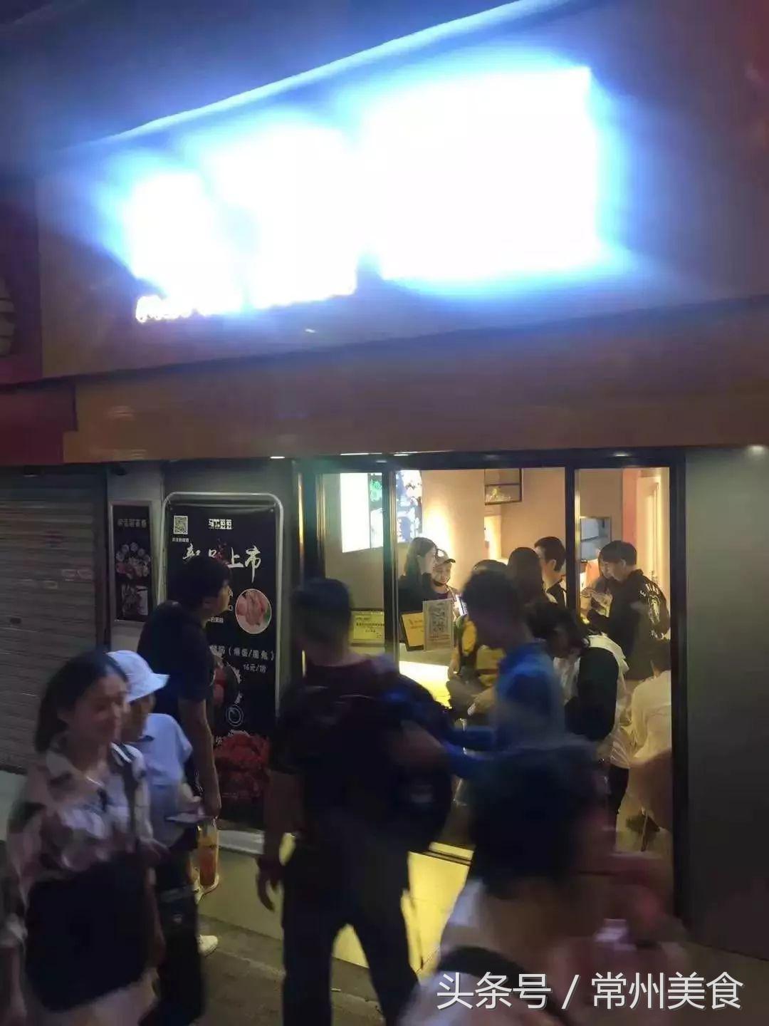 一口蛋黄，整个世界！这家南京网红小吃一路火到常州！