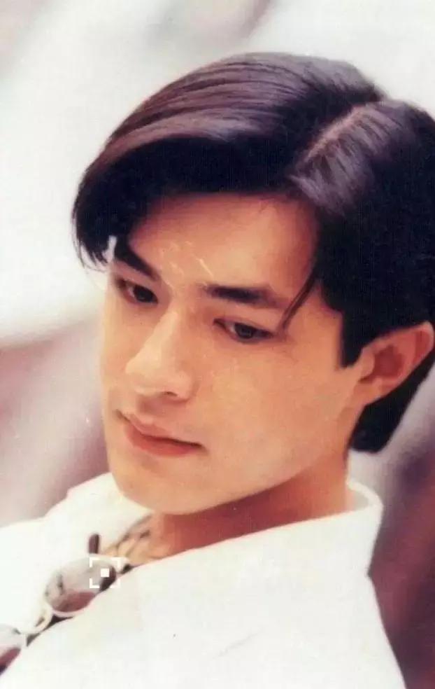 金庸笔下两个杨过,金庸大师笔下两个杨过