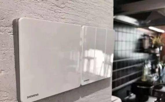 开关插座千万要这样装，不然电器容易坏！