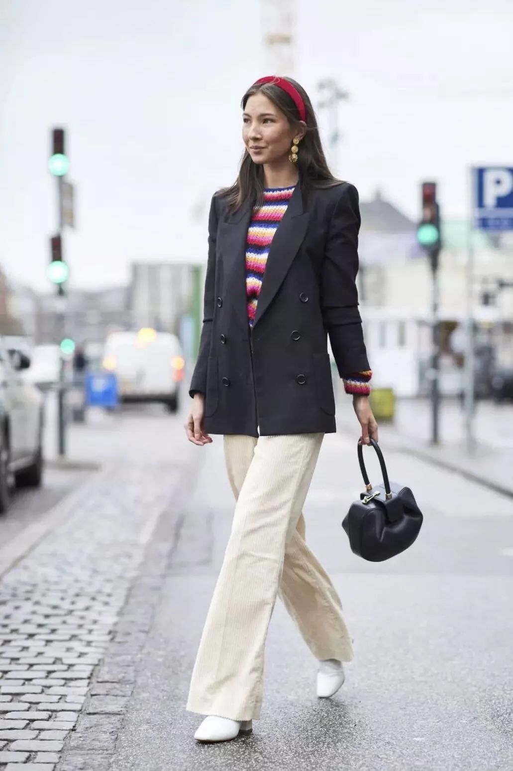 不是所有的羊绒衫都是柔软的么,质感柔软羊绒衫穿着舒服春秋