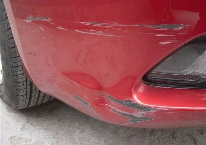 汽车剐蹭维修店怎么补漆,汽车剐蹭维修店怎么补漆的