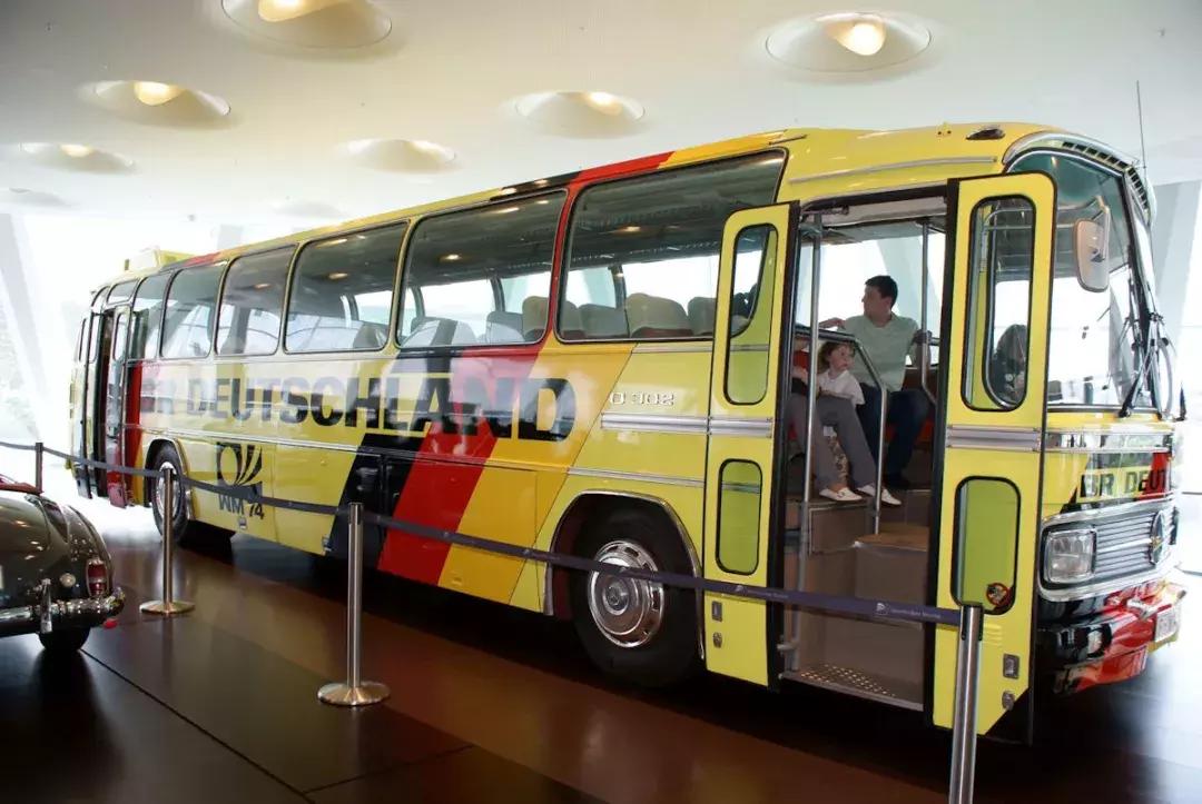 足球世界杯各国的大巴车,世界杯球队的大巴车是怎么抵达的