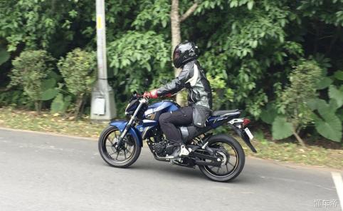 雅马哈fzs150摩托车最新版,雅马哈fz150百公里加速成绩