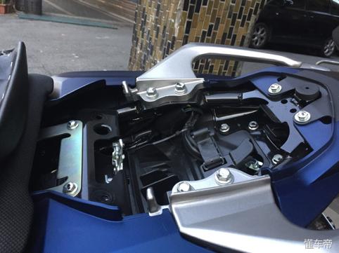 雅马哈fzs150摩托车最新版,雅马哈fz150百公里加速成绩