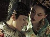 这类太监是很受那些嫔妃欢迎的,他们可以滋润那些饥渴的嫔妃