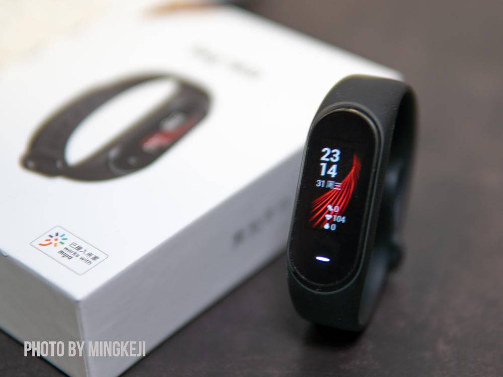 黑加手环对比,黑加手环和小米手环