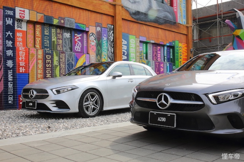 奔驰a200掀背车,试驾车解析