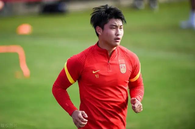 再战澳大利亚国足须当最后一搏,今日国足将战澳洲