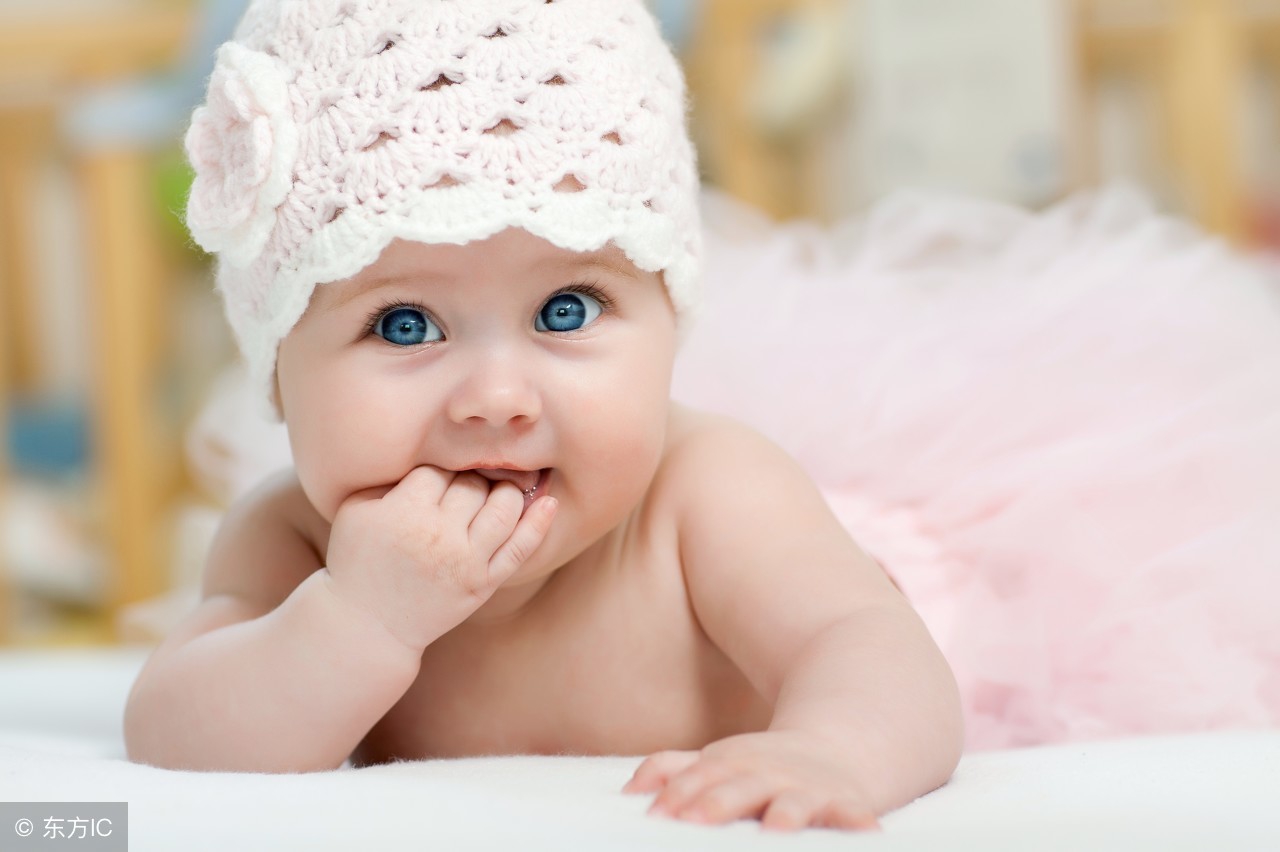 宝宝扁头如何矫正头型,定型枕婴儿枕头0-1岁防偏头扁头