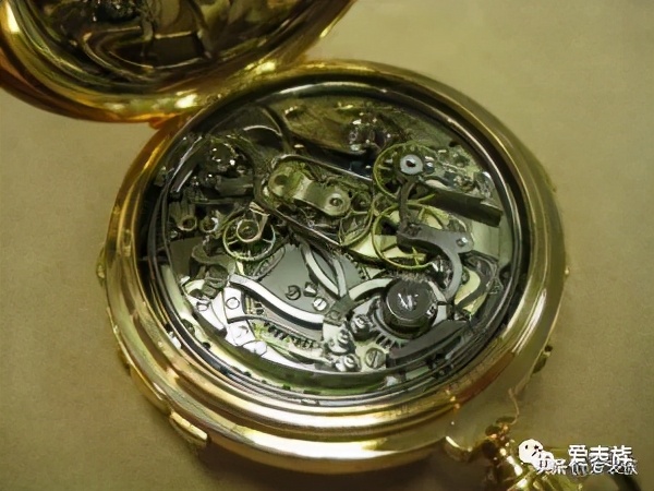 轻奢的钟表品牌,时尚轻奢现代钟表品牌