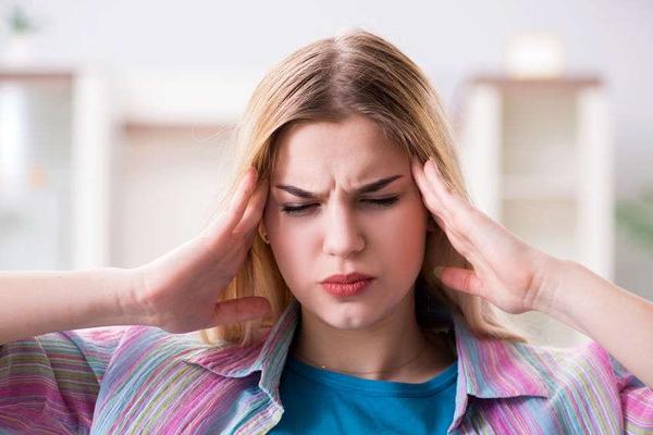 经血发黑预示身体出现了异常，或和这六种原因有关，需要引起注意