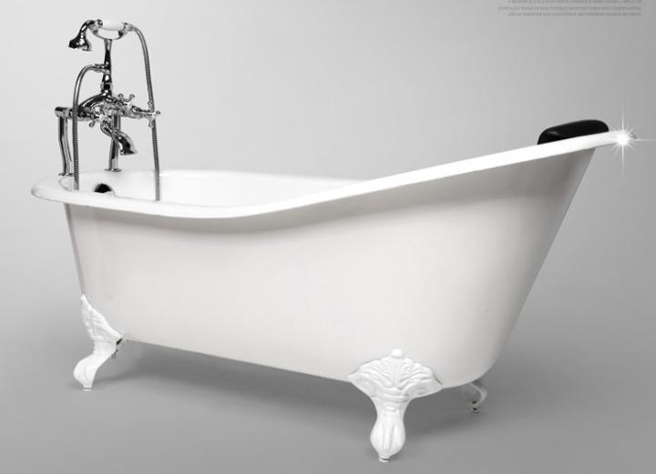 浴缸玻璃污垢,浴缸的污垢和水锈怎么能去掉