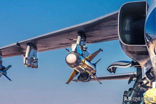 直升机专用空空导弹,未来重型科幻军用直升机