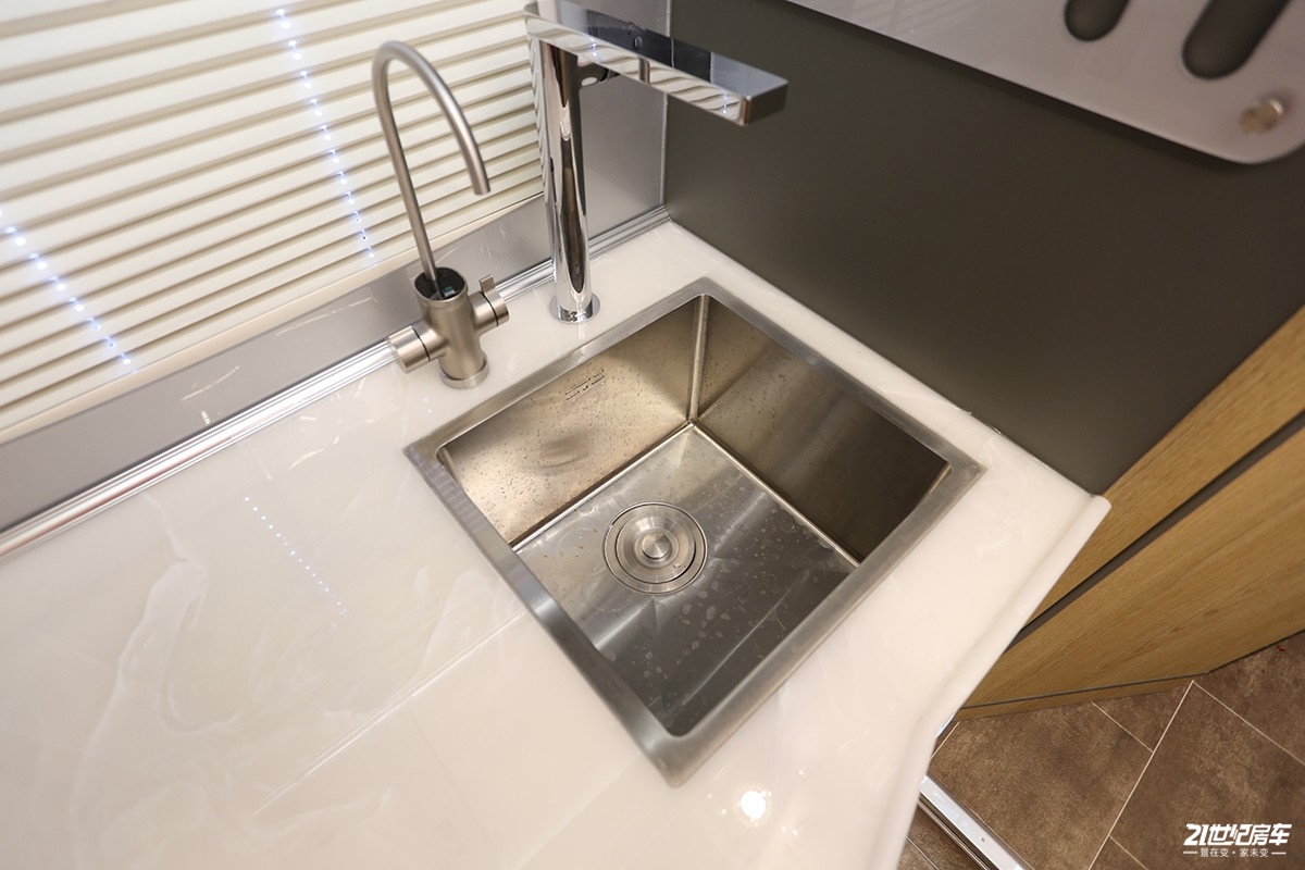 定价超百万的国产车,戴德e途promax房车228万